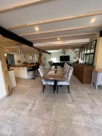 La Grange Des Colporteurs بيت للعطل