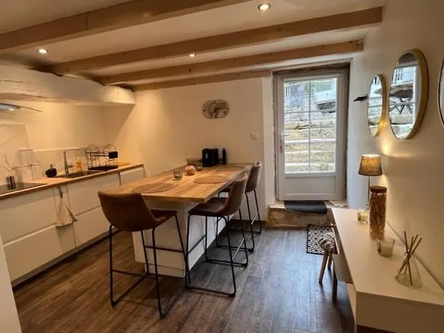 La Grange Des Colporteurs بيت للعطل