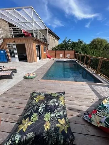 La Grange Des Colporteurs بيت للعطل Nanclars