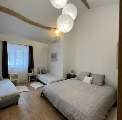 بيت للعطل La Grange Des Colporteurs *