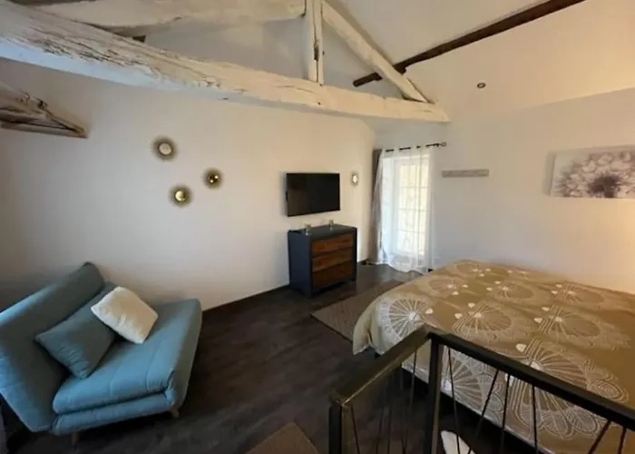 La Grange Des Colporteurs بيت للعطل *