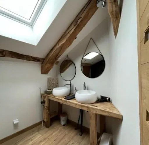 La Grange Des Colporteurs بيت للعطل Nanclars